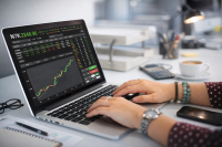 What a Forex Trader's Room Actually Does — and Why It Determines Whether Clients Stay