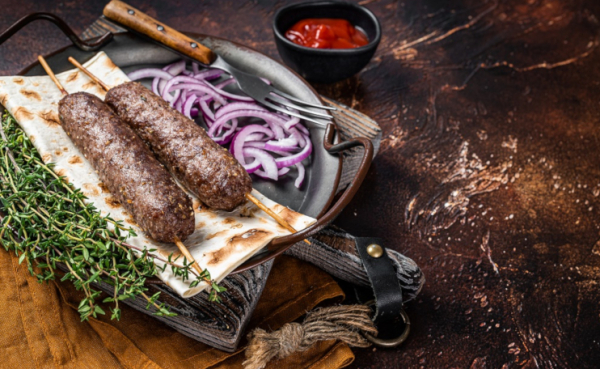 Kebab â kilka sÅÃ³w na temat historii tureckiego przysmaku